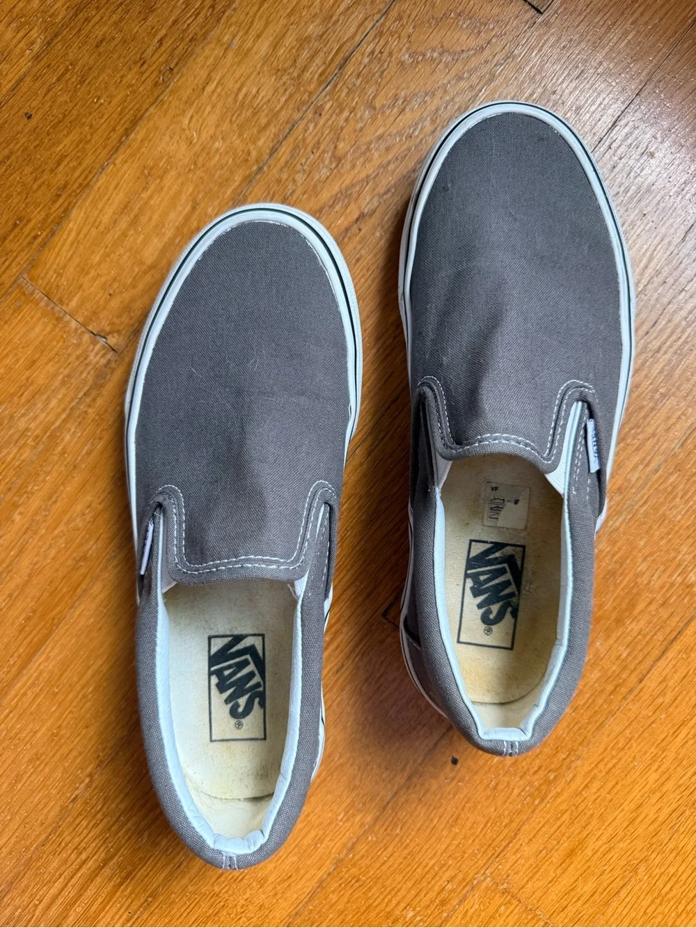 Vans Classic Slip-On Canvas Sneakers in Gray and White Charcoal Men’s size 7